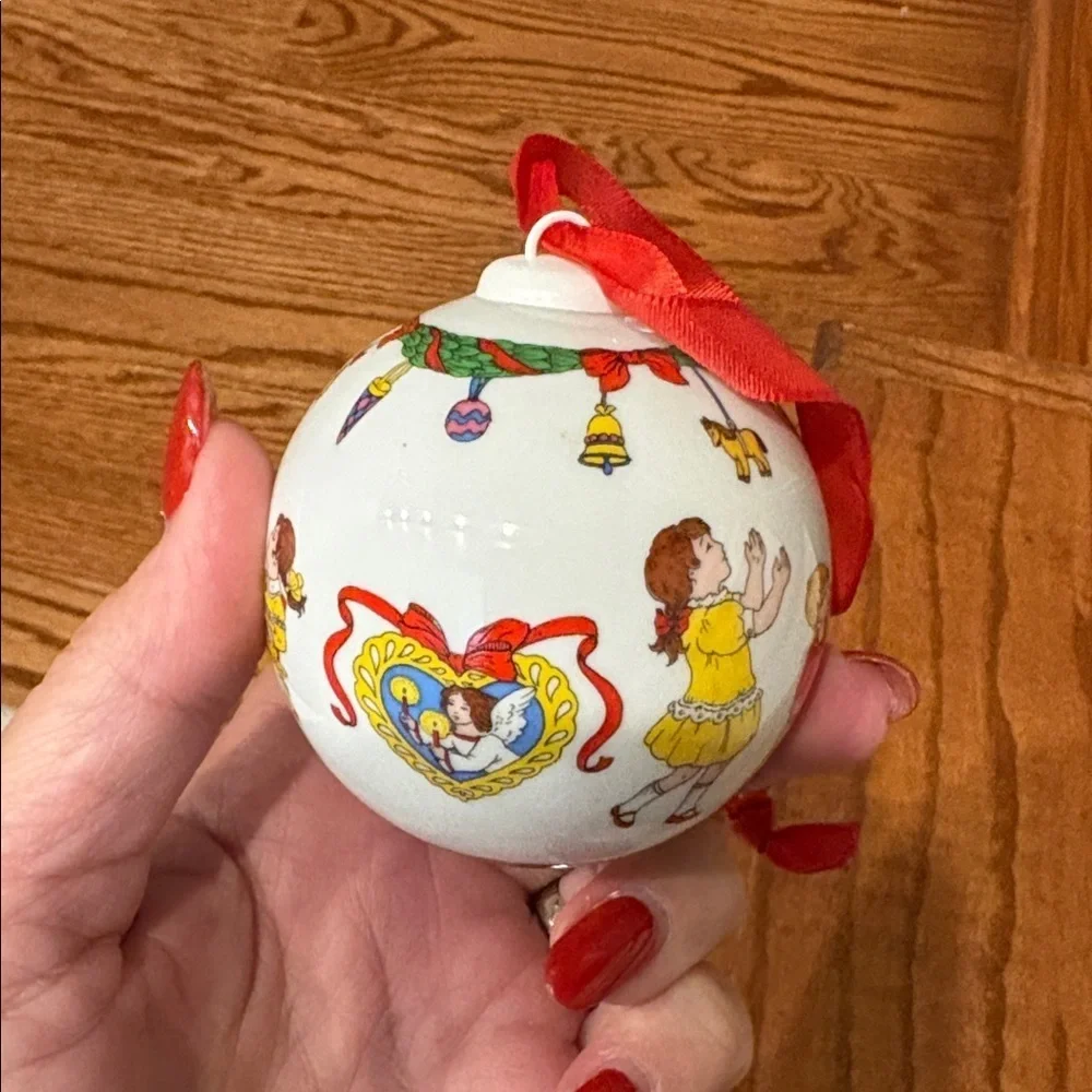 Hutschenreuther 1999 limited edition Christmas ball bell Ornament Set porcelain